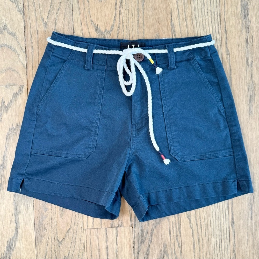 Letters To Juliet LTJ Women’s Navy Blue Chino Shorts with White Rope Belt Size S